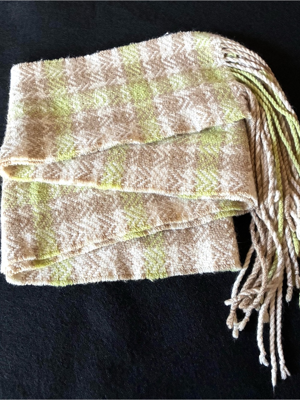 Banana Republic Women’s Beige/Green Knit Chevron Rectangle Scarf w/ Fringe